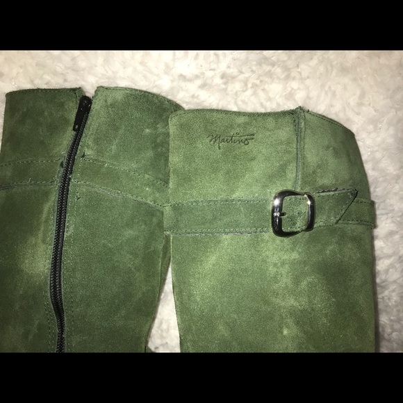 Green booties - Picture 2 of 7